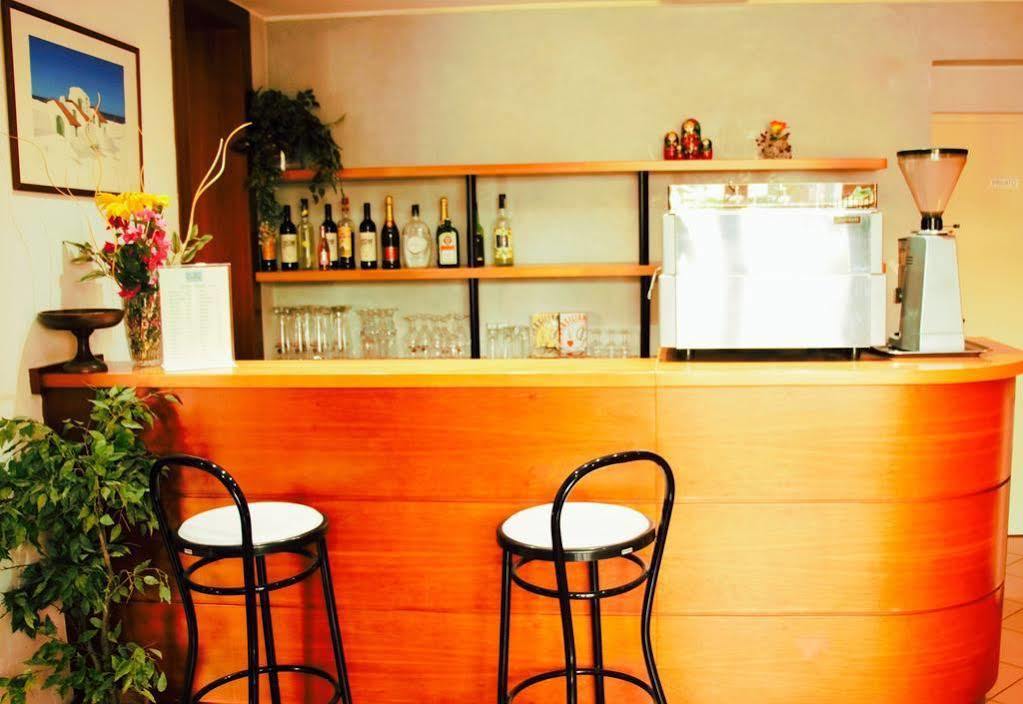 רימיני Hotel Losanna מראה חיצוני תמונה